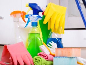 Tuyển nhân viên tạp vụ